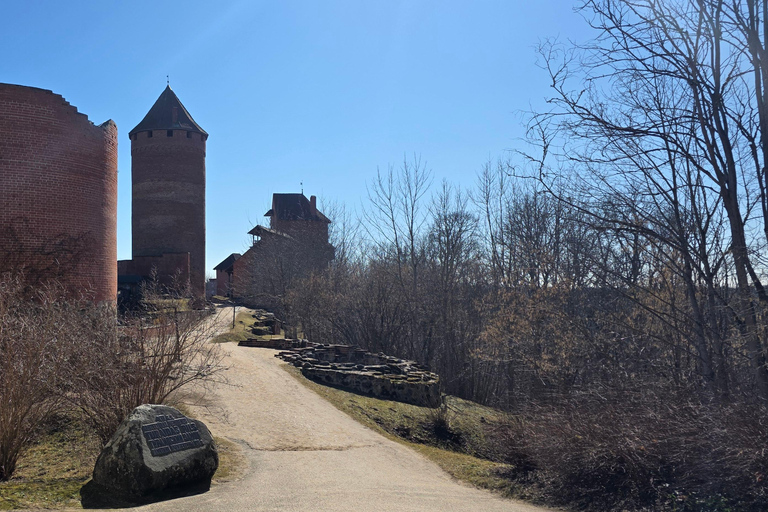 From Riga: Turaida & Sigulda Day Trip with Guide