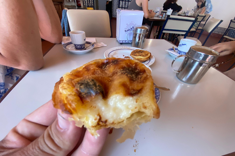 Lisbon: Vintage Electric Tuk-Tuk Guided Tour with Tastings