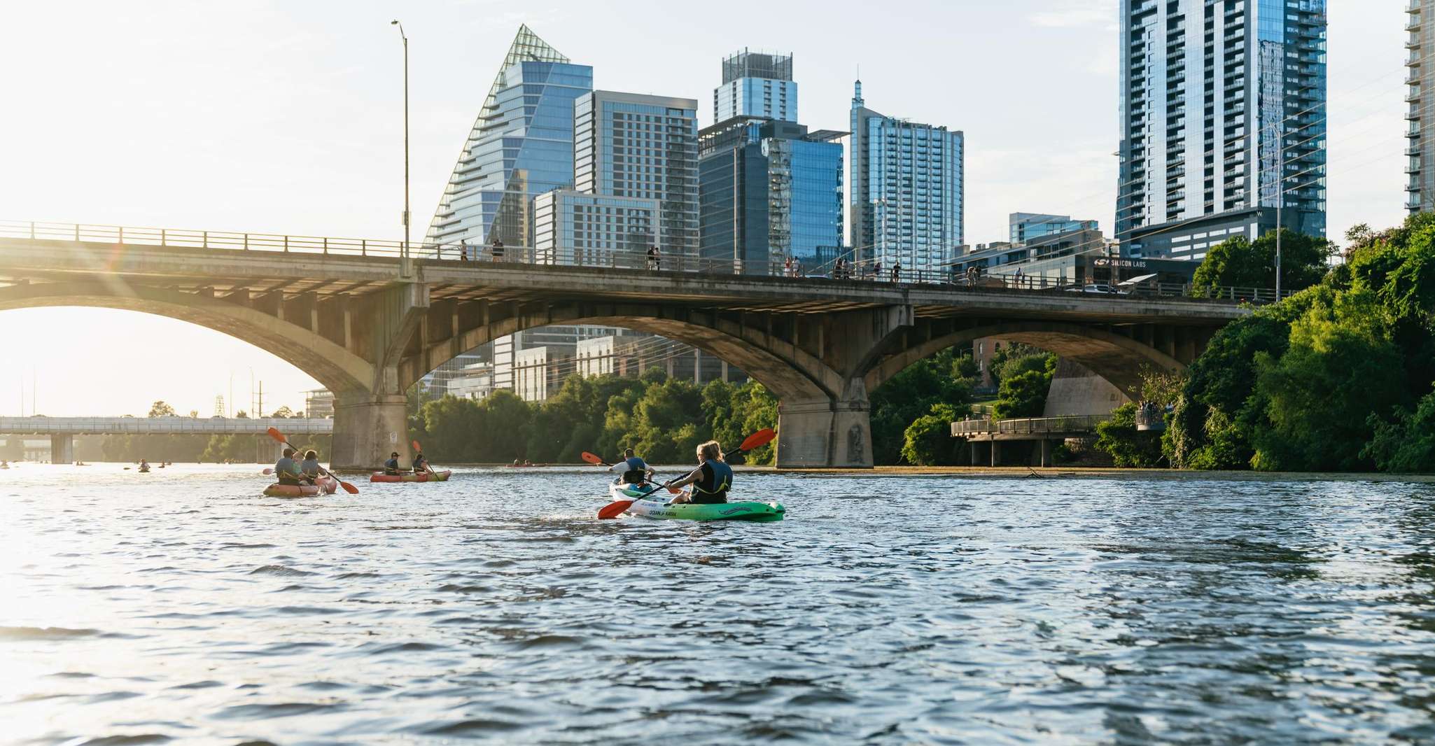 Austin: Sunset Bat Watching Kayak Tour photo 12