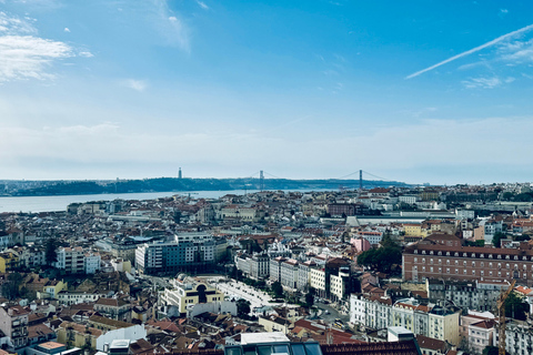 Lisbon: Old Town Sightseeing Tour by Tuk-Tuk