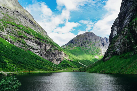Ålesund-Geiranger-Ålesund Fjord Tour (2 hours in Geiranger)