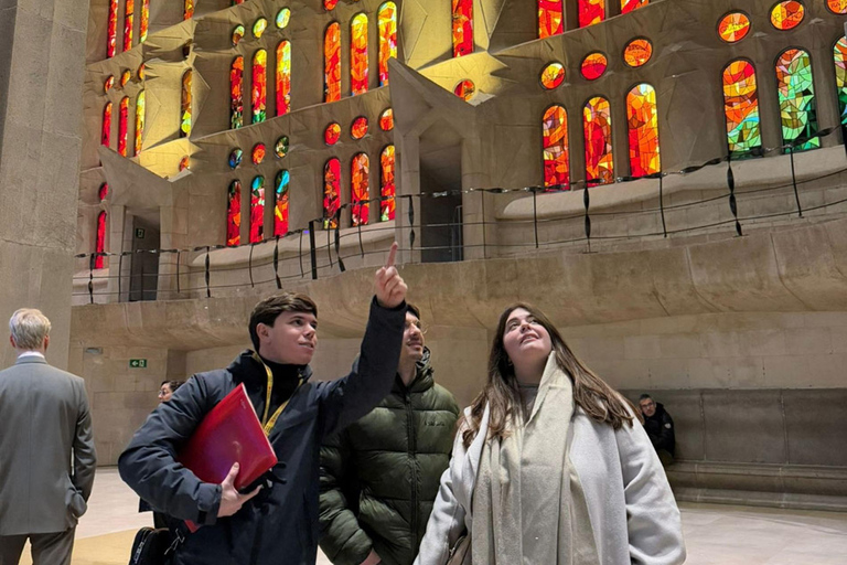 Barcelona: Sagrada Familia Skip-the-Line Guided Tour