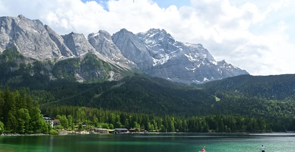 From Munich: Day Trip to Lake Eibsee by minivan