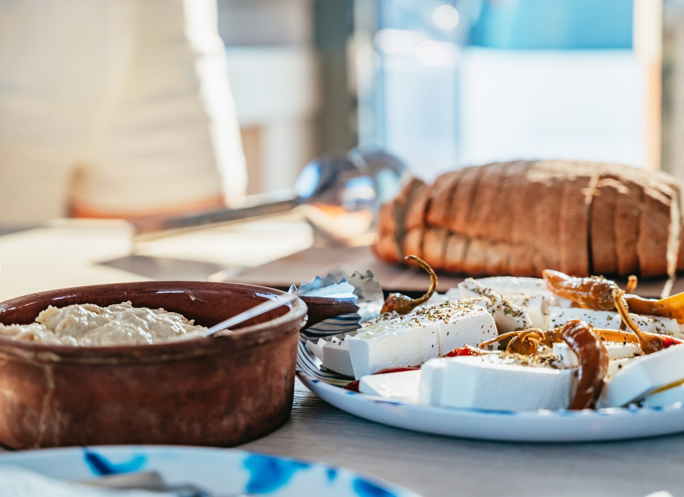 Rhodos: Solnedgangskrydstogt med katamaran, middagsbuffet og drinks