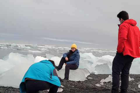 From Reykjavik: Jökulsárlón, Diamond Beach, & Vík Day Trip