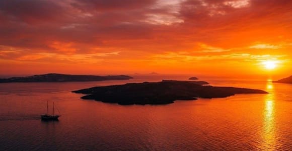 Santorini: Sunset Dinner Cruise