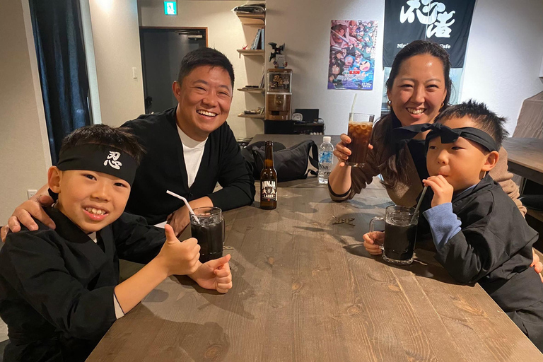 Osaka: Ninja Experience Cafe en DotonboriEntrenamiento ninja + alquiler de traje ninja + una bebida + comida