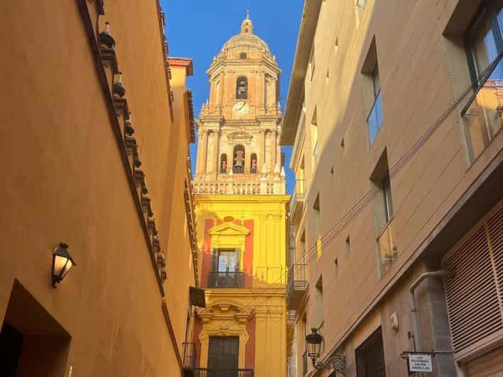 Málaga: Old Town Walking Tour & Local Life