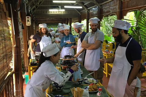 From Da Nang: Bay Mau Cooking Class, Basket Boat and market Eco Cooking Class with pick up from Hoi An