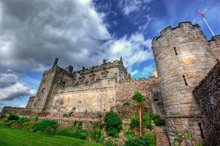 From Edinburgh: Half day tour to Kelpies & Stirling Castle