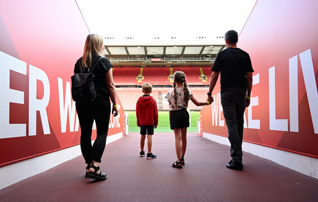 London - Liverpool FC Anfield Stadium & Museum Rail Day Tour