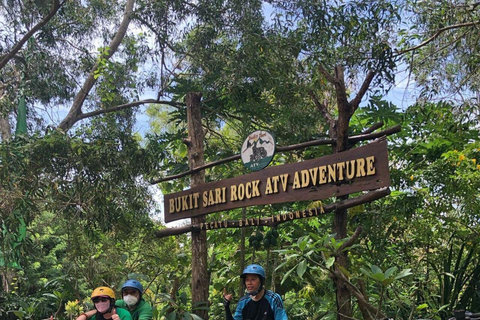 Uluwatu: avventura in quad con fango e ATV Tour guidatoEscursione singola in ATV con punto di incontro