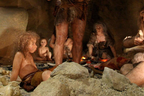 Zagreb: Krapina Neanderthal Museum & Trakošćan Castle Tour