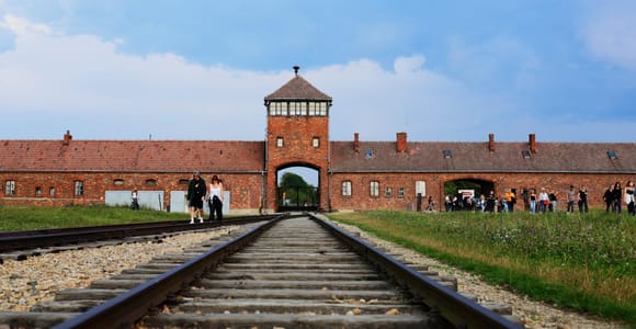 Krakow: Auschwitz Birkenau Concentration Camp Guided Tour
