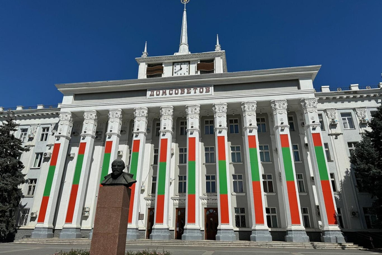 Chisinau: Private Guided Tour to Transnistria&amp;Wooden Church