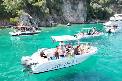 Sarande: Tour in barca a Kroreza, Kakome, Qefal, Grotta delle tartarughe