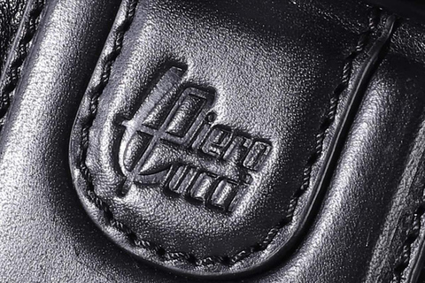 Discover an authentic Italian leather goods factory in Florence