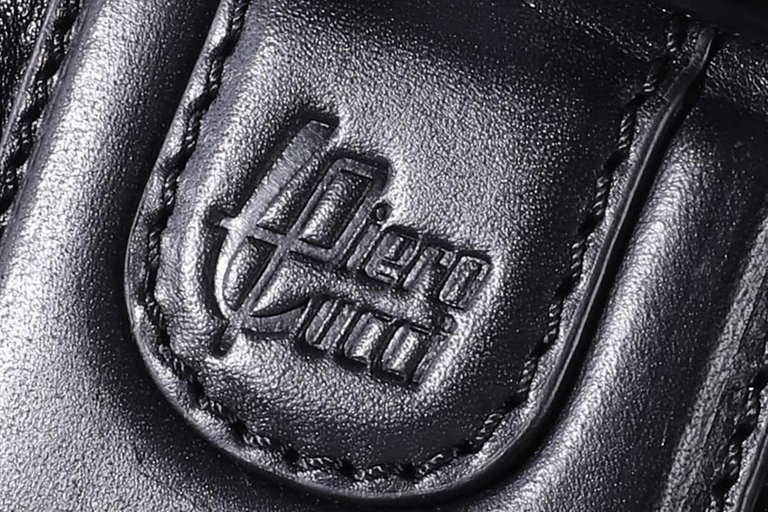 Discover an authentic Italian leather goods factory in Florence
