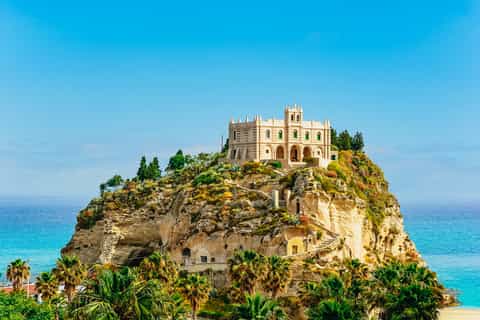 Desde Tropea: tour de 1 día a Regio de Calabria y Scilla | GetYourGuide