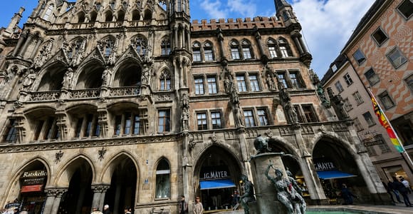 Munich: Old Town Highlights Tour with Audio Guide