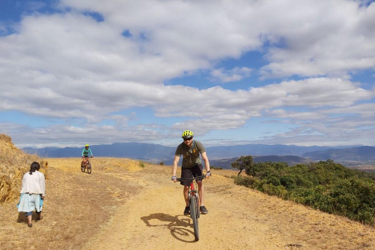 Oaxaca: Halbtagestour durch die Talberge und JalapillaPreis ab 8 Personen und aufwärts