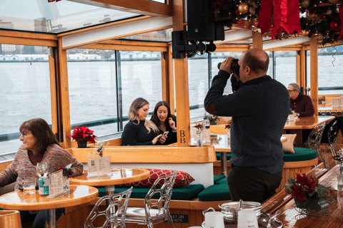 مدينة نيويورك جولة على متن قارب لمشاهدة معالم الحياة البرية والفقمة والطيور في فصل الشتاء