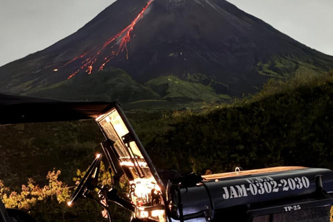 Yogyakarta: Merapi Lava View with Jeep Night Tour & campfire