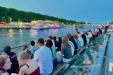 Paris: Seine River Sightseeing Cruise with Parisian Macaron Paris: Seine Day/Evening Cruise & Macaron Experience