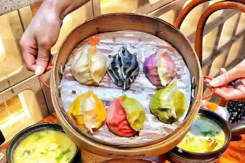 Bouchées nocturnes et ruelles cachées de Qingdao : promenade gastronomique à la découverte des saveurs locales