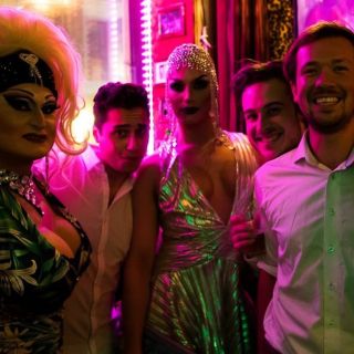 Amsterdam: LGBTQI+ Pride Walking Tour with Optional Cocktail