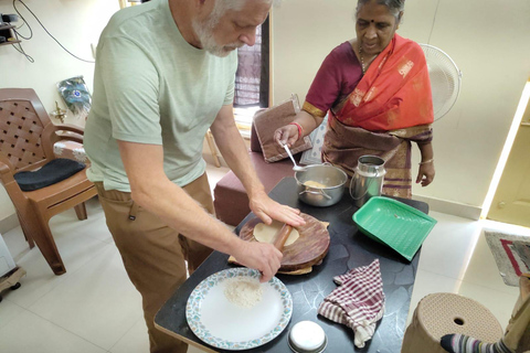 Bangalore: Cook, Eat & Connect with a Local Family