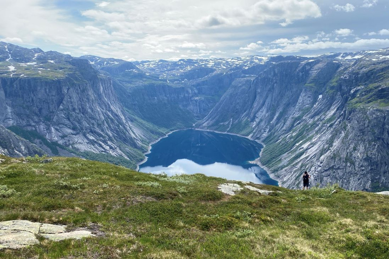 From Bergen: Trolltunga and Waterfalls Helicopter Tour