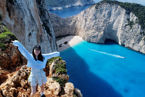 Zante: Playa del Naufragio y Cuevas Azules Tour Semi-Privado