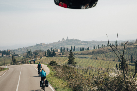 Florence: Expérience de Pise, Sienne, San Gimignano et ChiantiVisite privée avec guide, déjeuner, dégustation de vin et transferts