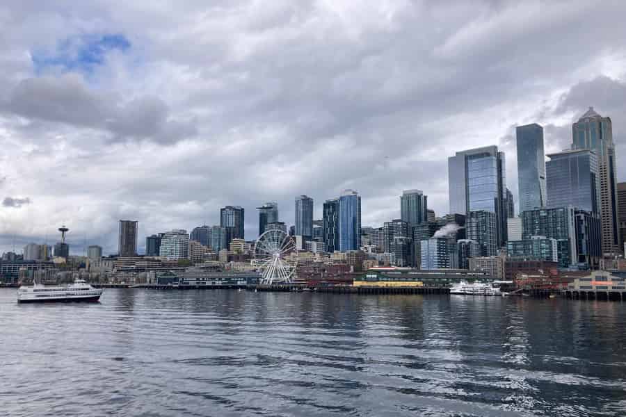 Stadtrundgang durch Seattle: Entlang der Uferpromenade. Foto: GetYourGuide Stadtrundgang durch Seattle: Entlang der Uferpromenade. Foto: GetYourGuide