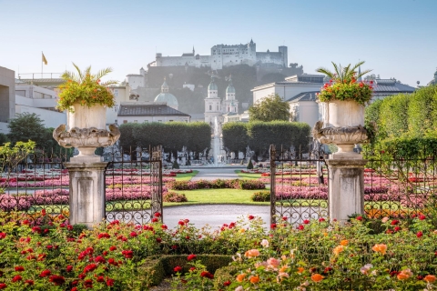 Tour a pie por el casco antiguo de Salzburgo, Mozart y los Jardines de Mirabell2 horas: Excursión en Alemán por el Casco Antiguo de Salzburgo y los Jardines de Mirabell