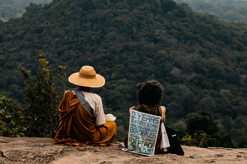 Colombo: a la Roca de Pidurangala y Excursión al Pueblo con Safari