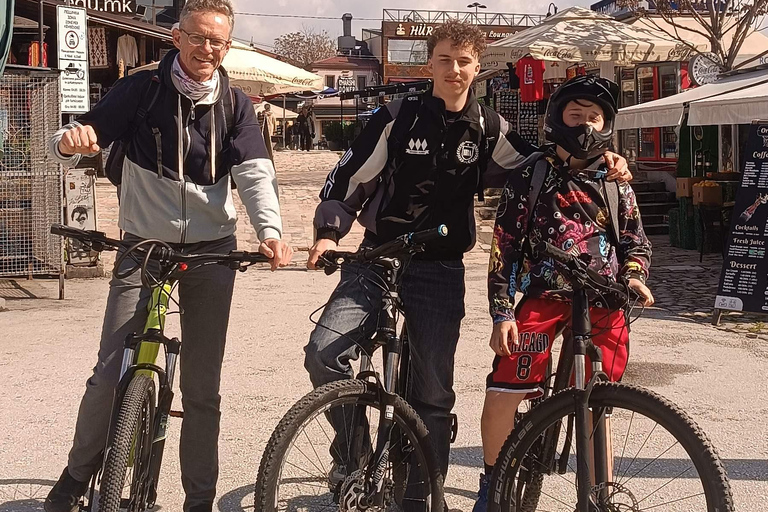 Skopje: Bike and Brunch Experience