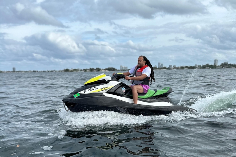 Miami Beach Jetskis + Kostenlose Bootsfahrt1 Jetski 2 Personen 1 Stunde + kostenlose Bootsfahrt $60 fällig beim Check-in