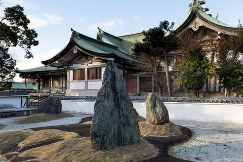 Osaka Castle: History Walking Tour, Castle Tower Admission