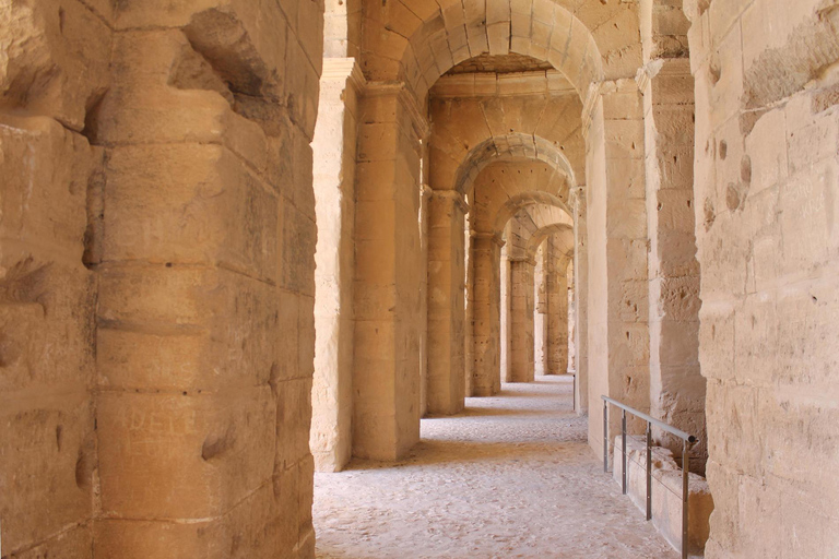 From Hammamet: Southern Tunisia Tour with Overnight Stay in the Desert From Hammamet: South Tunisia Tour with Overnight Stay in Desert