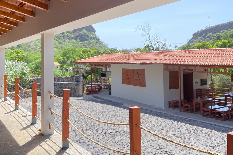 Z Praia: Półdniowa wycieczka do Cidade Velha z degustacją i lokalnym warsztatem