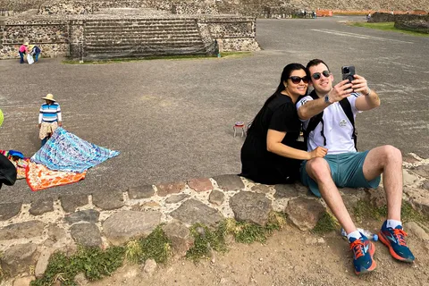Mexico City: Teotihuacan VIP at Sunrise in Small Groups