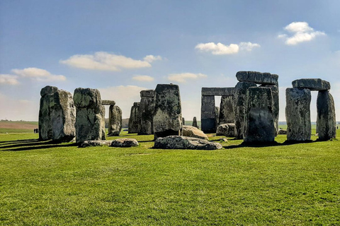 Depuis Stratford-on-Avon/Moreton-in-Marsh : Bath et Stonehenge9:00 Prise en charge à la gare de Moreton-in-Marsh