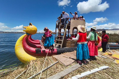Puno: Uros Floating Islands + Taquile Natural Island (Full Day) with Guide Puno: Floating Uros Islands + Taquile Natural Island (Full Day) with Guide