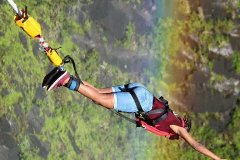 Extreme activity : Bungee jumping