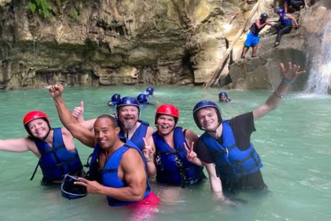 Privé: wandeltocht naar de Damajagua-watervallen en lunchPrivé: wandeltocht naar de watervallen van Damajagua en lunch