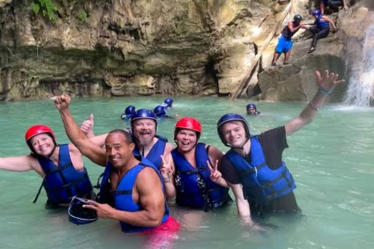 Privé: wandeltocht naar de Damajagua-watervallen en lunchPrivé: wandeltocht naar de watervallen van Damajagua en lunch