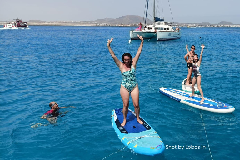 Fuerteventura : PRIVATE Catamaran All Inclusive Lobos inAPRÈS-MIDI PRIVÉ