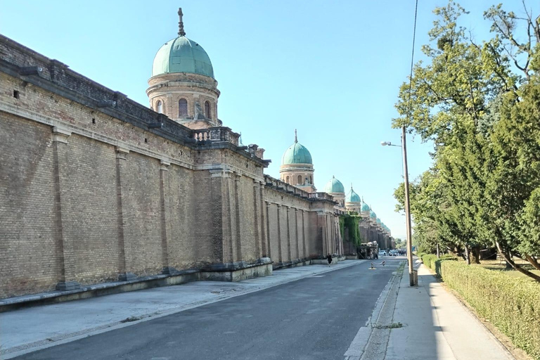 Zagreb: Mirogoj Cemetery & Medvedgrad Castle Echoes of Time: Mirogoj & Medvedgrad
